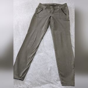 Old Navy Army Green Ankle Length Rock Star Pants, size 4